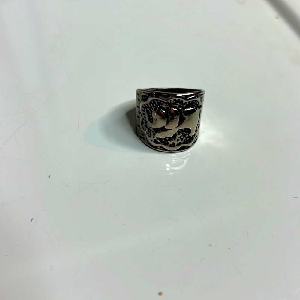 Elephant Ring  - Picture 3 of 4